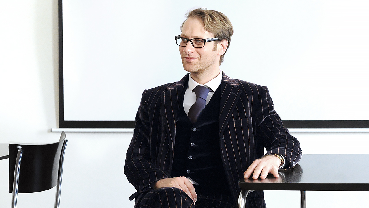 Businessknigge Business Etikette Deutsch Akzent Interkulturelle Kommunikationstraining Businessregeln Rhetorik Coaching Persönlichkeitsentwicklung Rhetoriktraining Outfit Kommunikationstraining Business Karriere Berlin Coach_Jessica_Wahl_Businessknigge_Business-Etikette_Rhetorik_Persönlichkeitsentwicklung_Rhetoriktraining_Outfit_Kommunikationstraining_Business_Karriere_Berlin