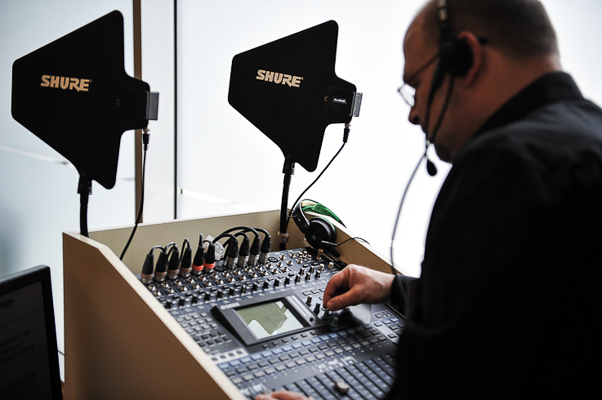 Mit Stimmtraining die Stimme tragfähig und voll klingen lassen, Atmung vertiefen